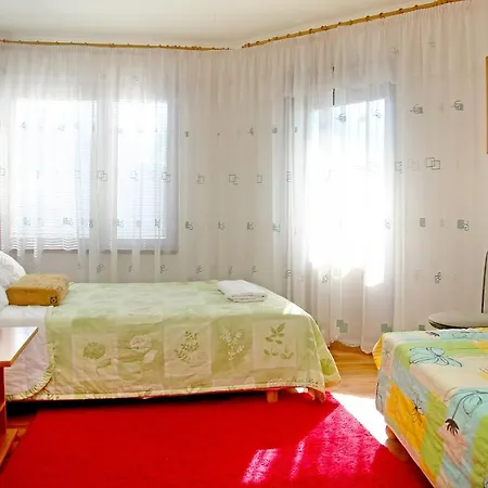 Elupuu Apartment *